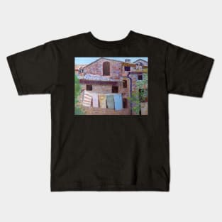 Yard in San Gimignano Kids T-Shirt